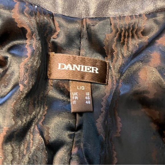 Danier Genuine Leather Chocolate Brown Zipper Front Jacket Size L - Picture 11 of 15